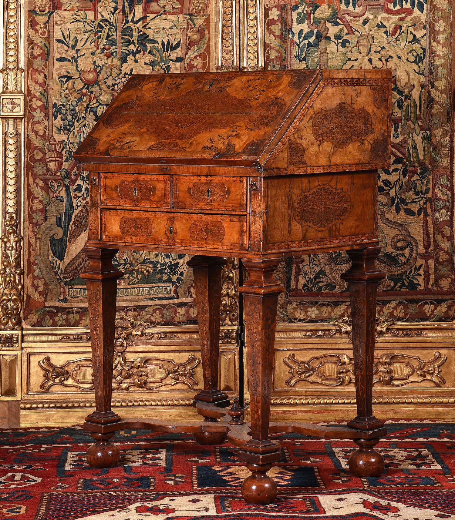 Inline Image - Lot 78: A William & Mary walnut and 'seaweed' marquetry bureau, possibly by Gerrit Jensen, circa 1690 | Est. £7,000-10,000 (+ fees)