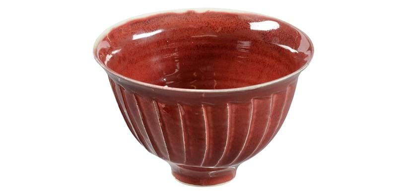 Inline Image - Lot 175: λ David Leach (1911-2005), a red glazed studio pottery footed bowl | Est. £150-250 (+ fees)