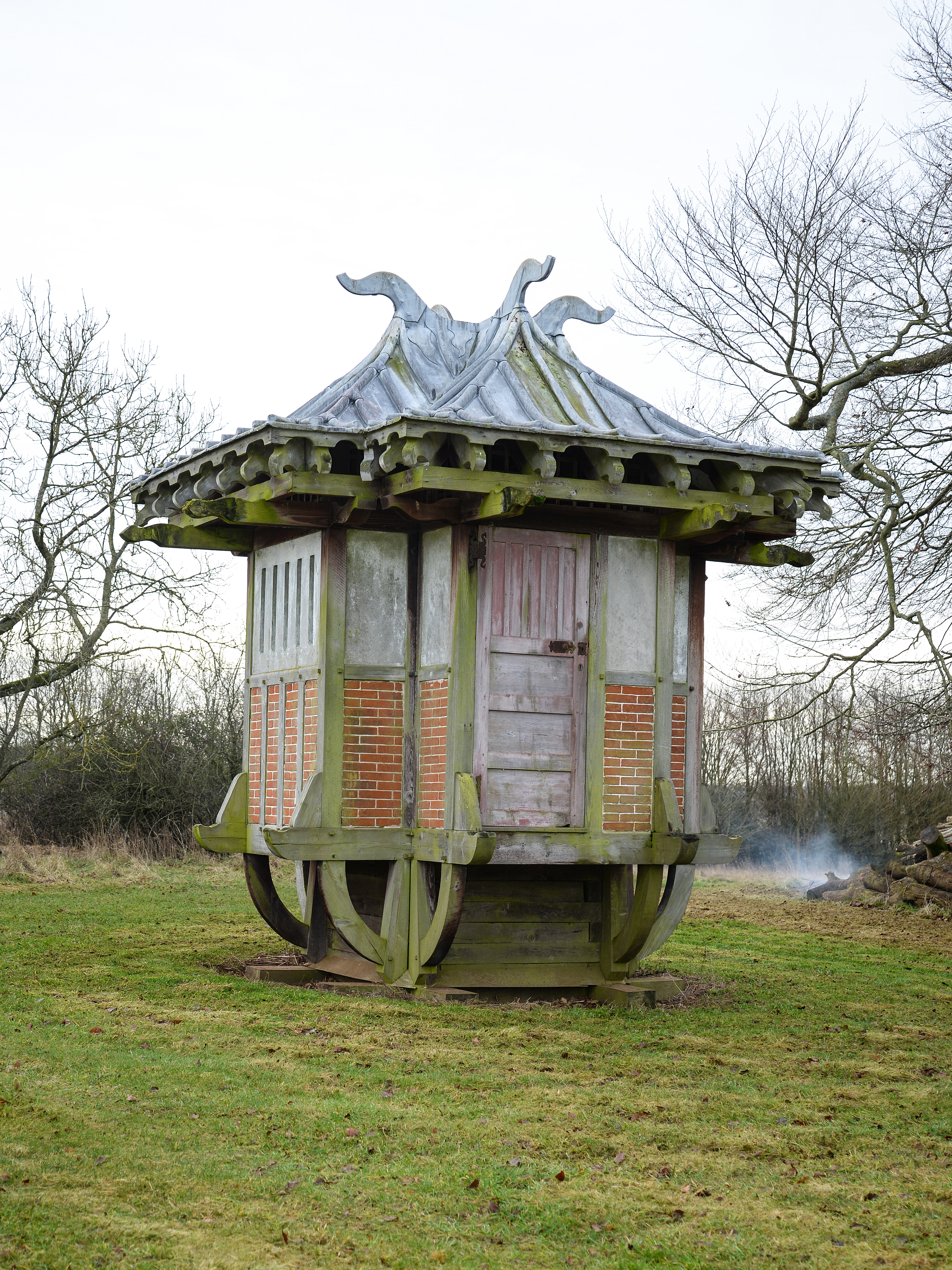 Inline Image - Lot 576: A late Victorian Arts & Crafts tea house in Asian taste, circa 1890 | Sold for £20,000