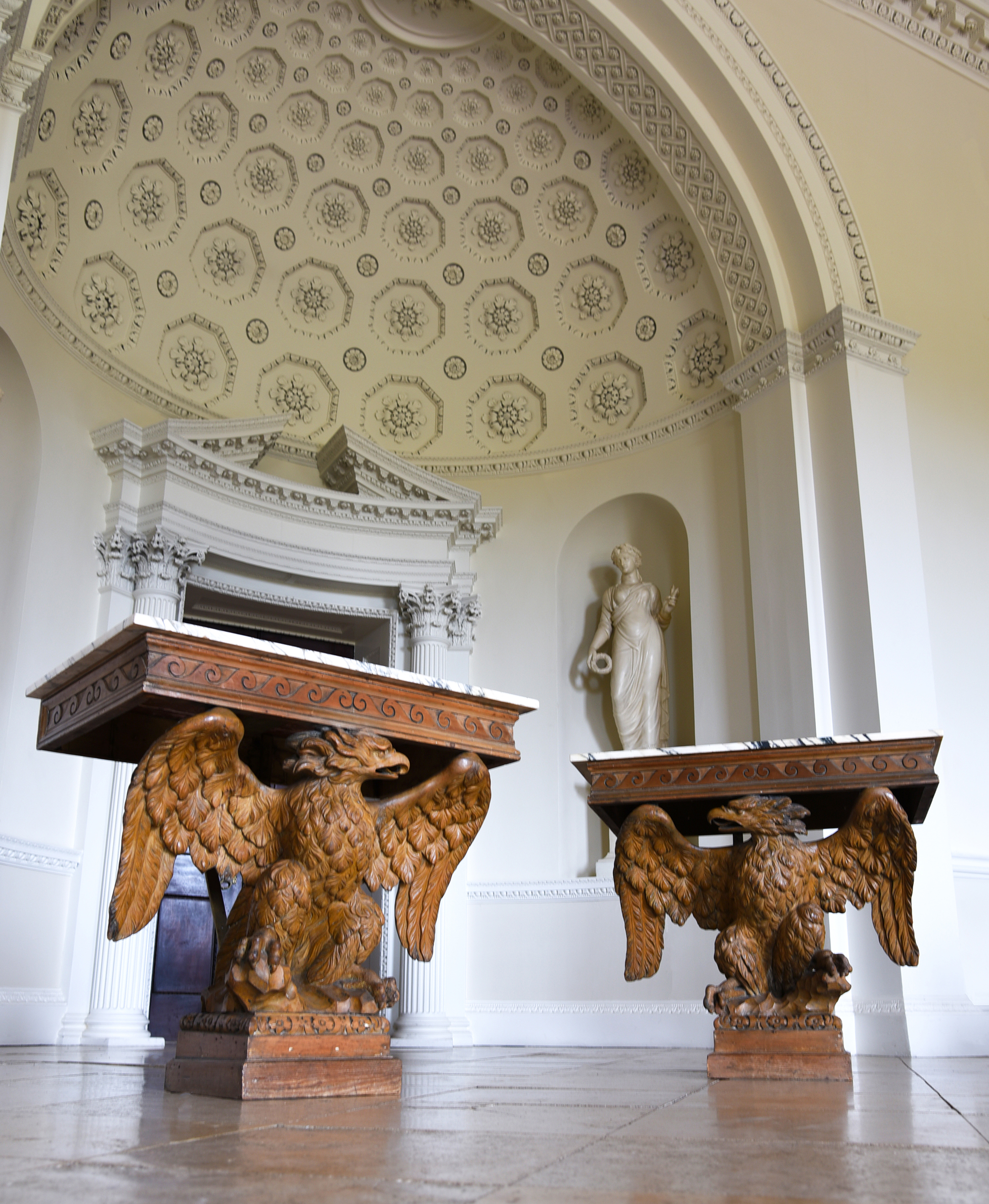 Fine Furniture, Sculpture, Carpets, Ceramics and Works of Art at Kirtlington Park | 30 & 31 May 2022