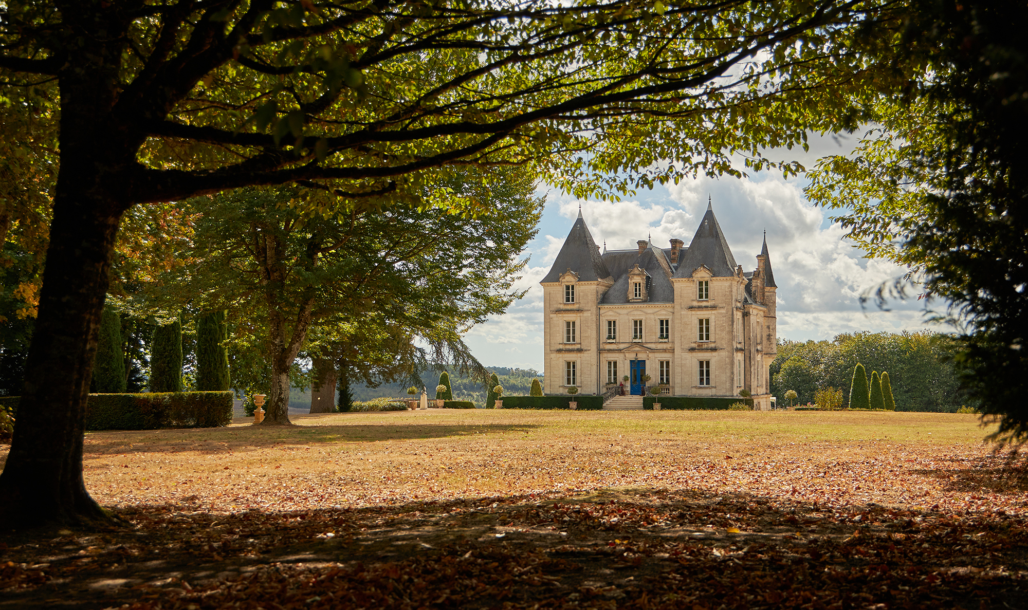 Château de Lasfonds: An International Collector | 16 November 2022