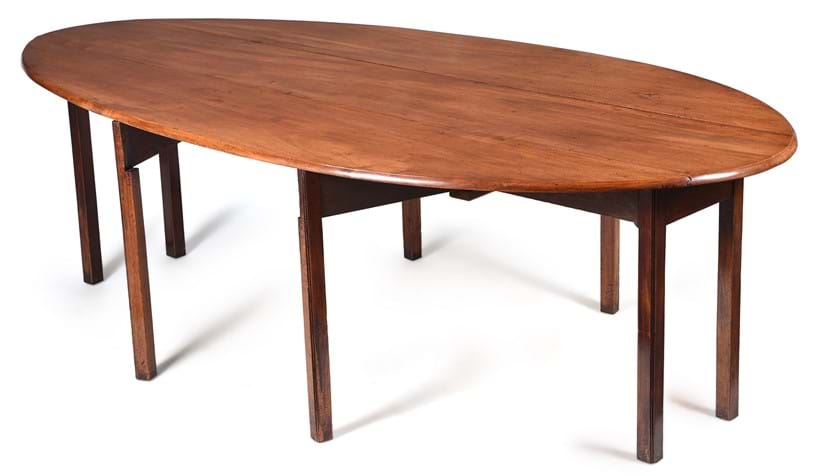 Inline Image - Lot 93: An Irish George II mahogany drop leaf hunt dining table, mid 18th century | Est. £4,000-6,000 (+ fees)