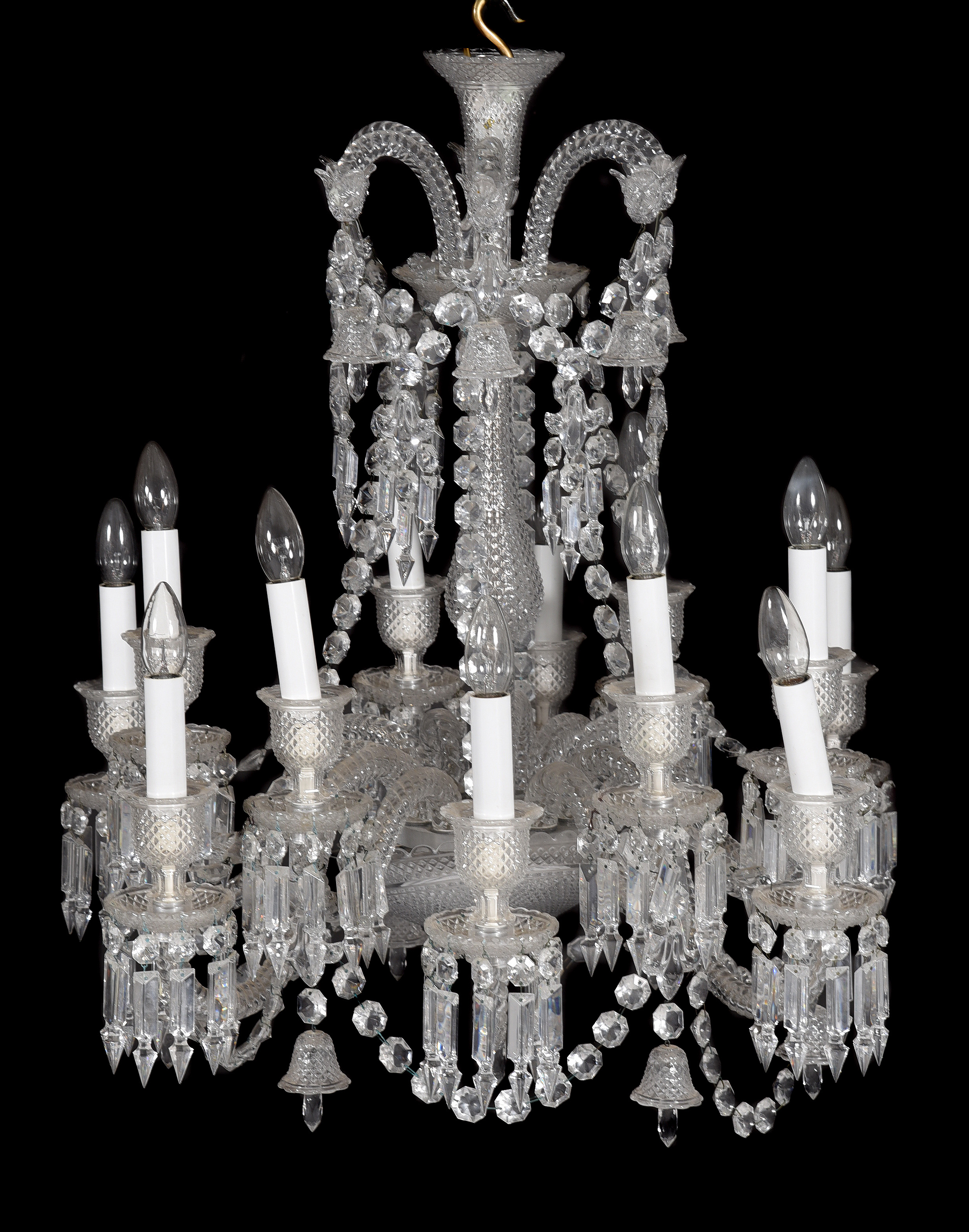 Inline Image - Lot 382: A Baccarat 'Zenith' twelve-light glass chandelier, modern | Est £1,000-2,000 (+ fees)