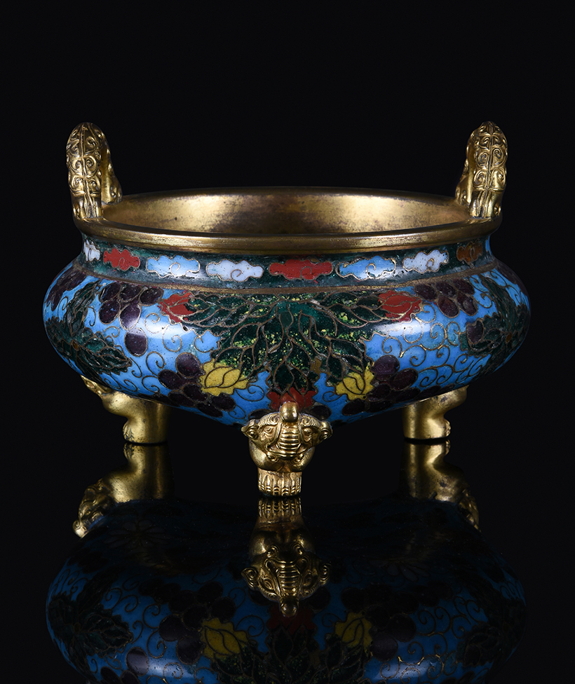 Inline Image - A rare Chinese Cloisonné enamel censer, Ming Dynasty, 16th/17th century | Sold for £56,250