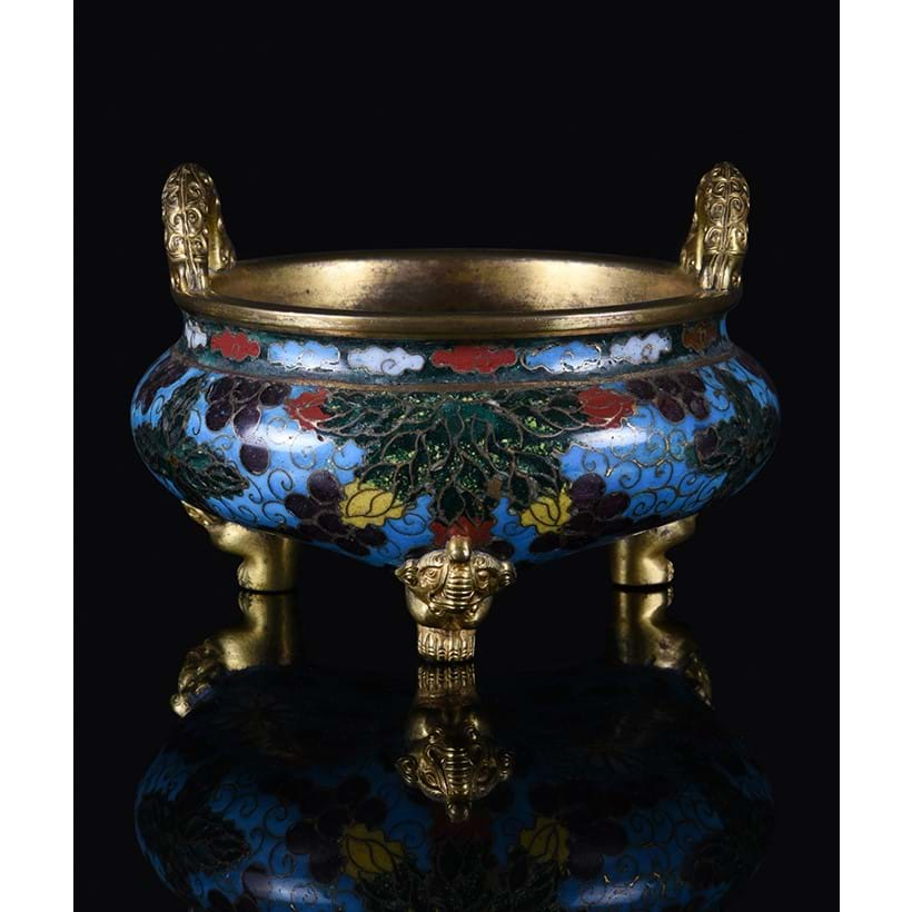 Inline Image - A rare Chinese Cloisonné enamel censer, Ming Dynasty, 16th/17th century | Sold for £56,250