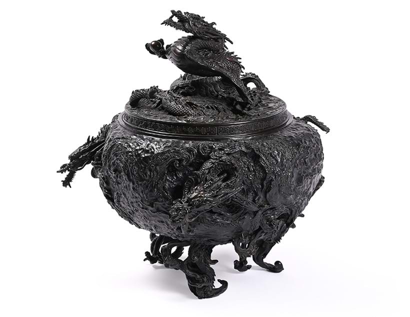 Inline Image - Lot 587: Suzuki Masayoshi: A Large Japanese Bronze Koro | Est. £1,500-2,000 (+ fees)