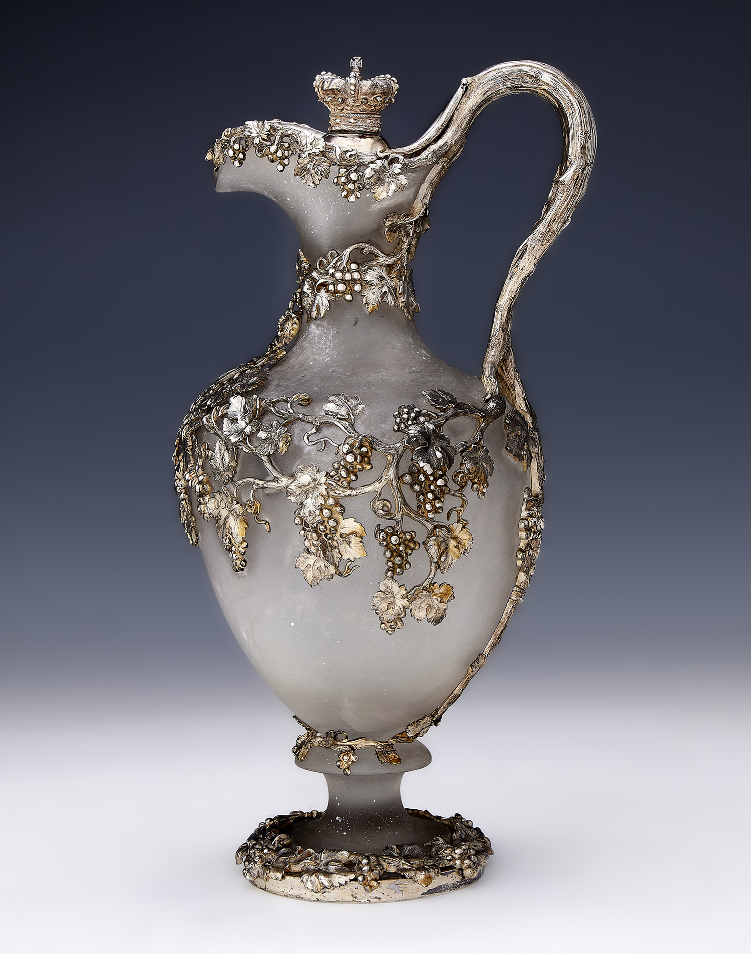 Inline Image - Lot 61: A Victorian silver mounted and frosted glass claret jug, John Mortimer & John Samuel Hunt, London 1843 | Est. £2,500-3,500 (+ fees)