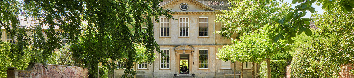 Anouska Hempel: Designer At Large | The Private Collection of iconic designer Anouska Hempel from her former country manor | 15 August 2023