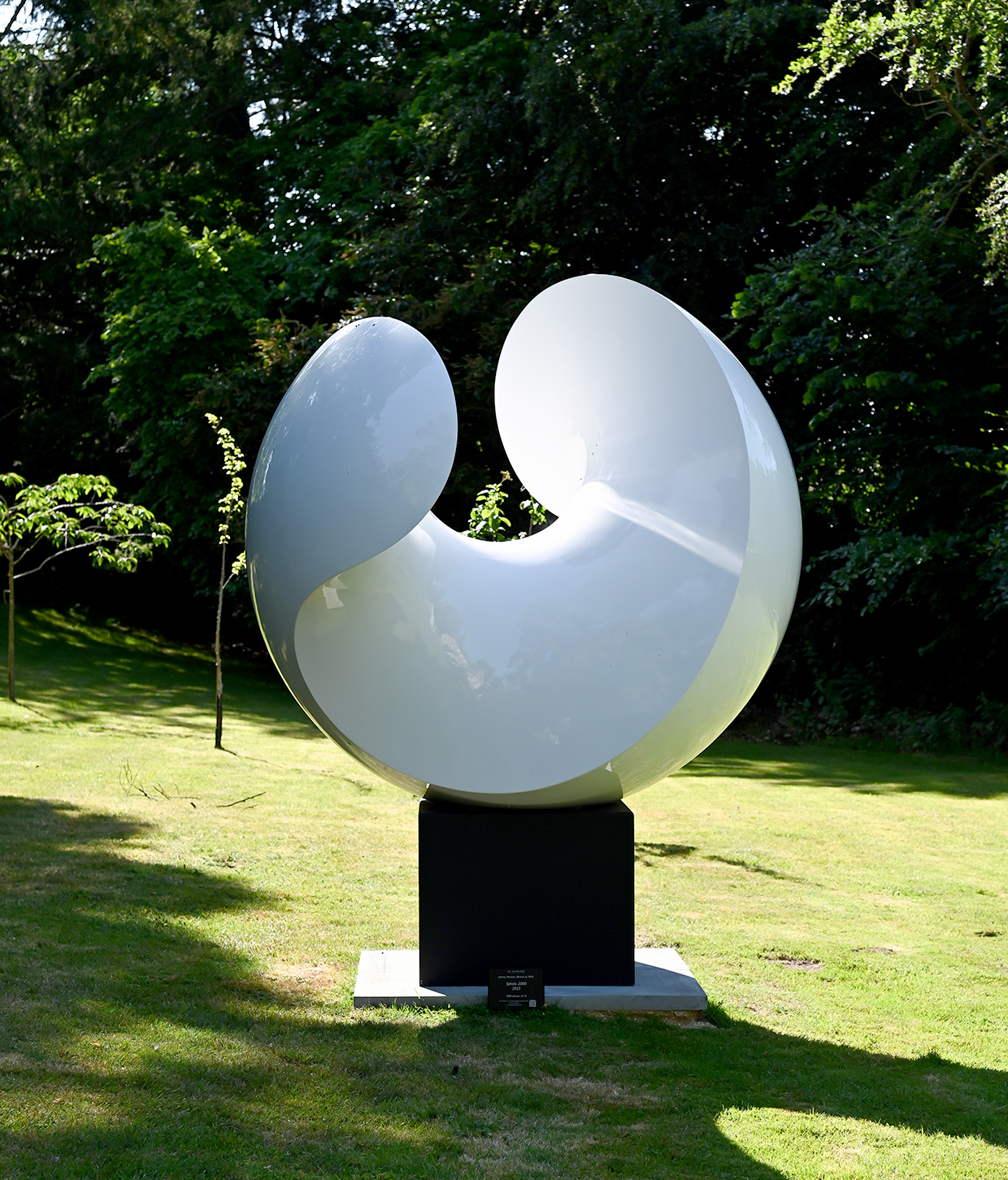 Sphelix, Monumental B