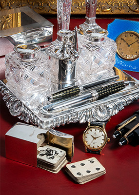 Silver and Luxury Accessories Image