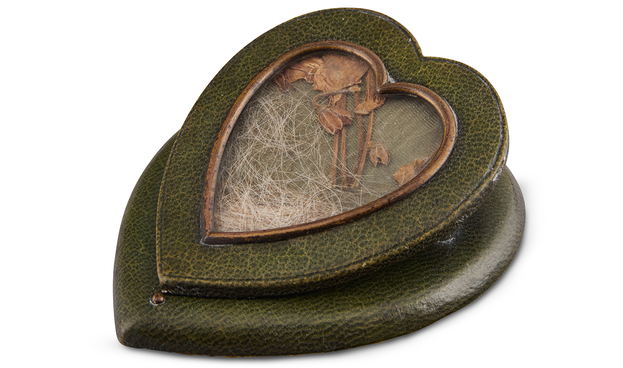 Wellington And Napoleon, An Unusual Victorian Leather Paper Holder Clip, Late 19Th Century